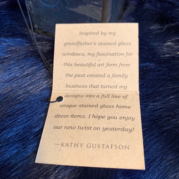 Small Glass Trinket Box - Picture 3 of 4